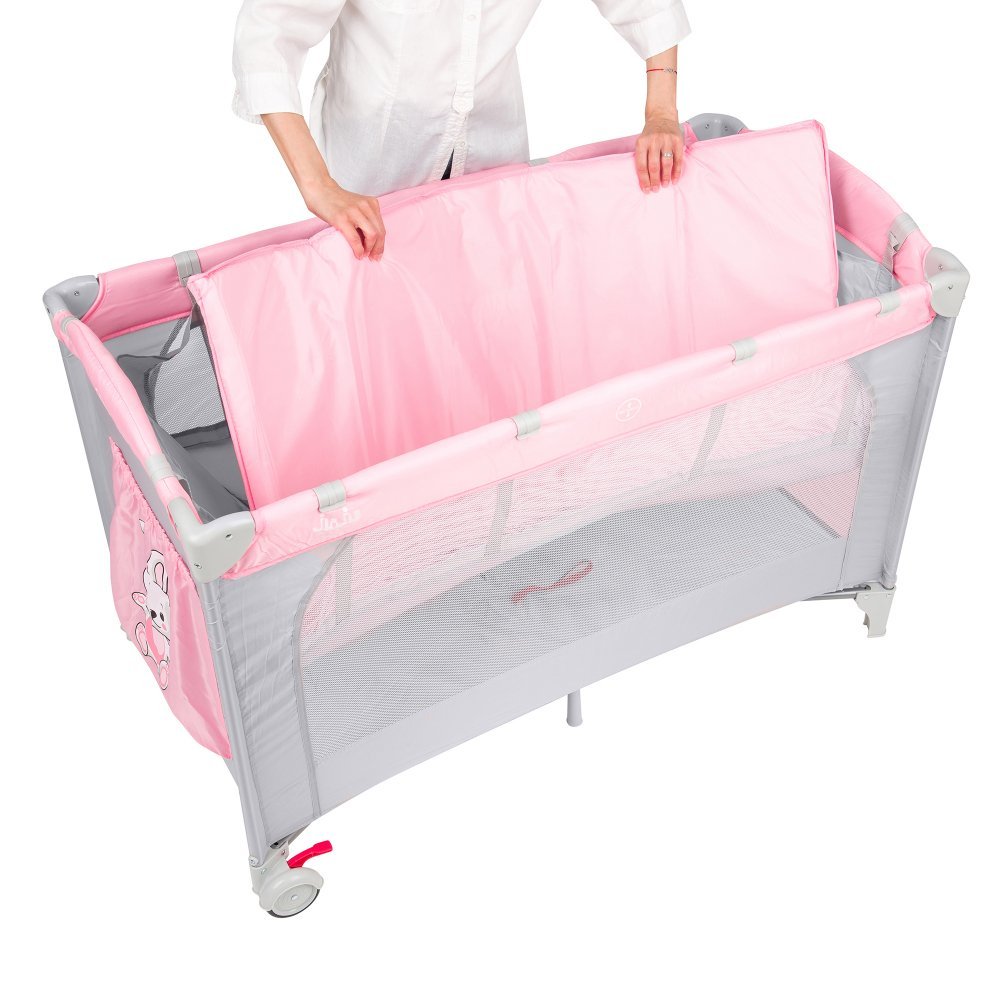 Patut pentru copii Juju Sleepy Baby Hunny Bunny pliabil, roti cu blocare, bara de jucarii, salteluta de infasat, geanta de transport, usita laterala cu fermoar, dimensiuni 125 L x 65 l x 78 cm – imaginea 3