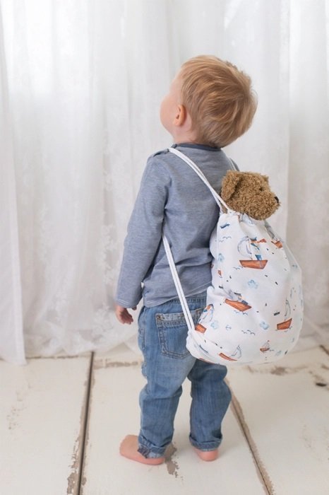 Pilota pentru copii Nature Bamboo by Amy din bambus si umplutura hipoalergenica BabySoft nori calatori – imaginea 3