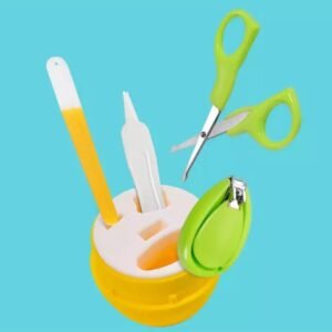 Set 4 piese pentru ingrijirea unghiilor bebelusului Porc Roz