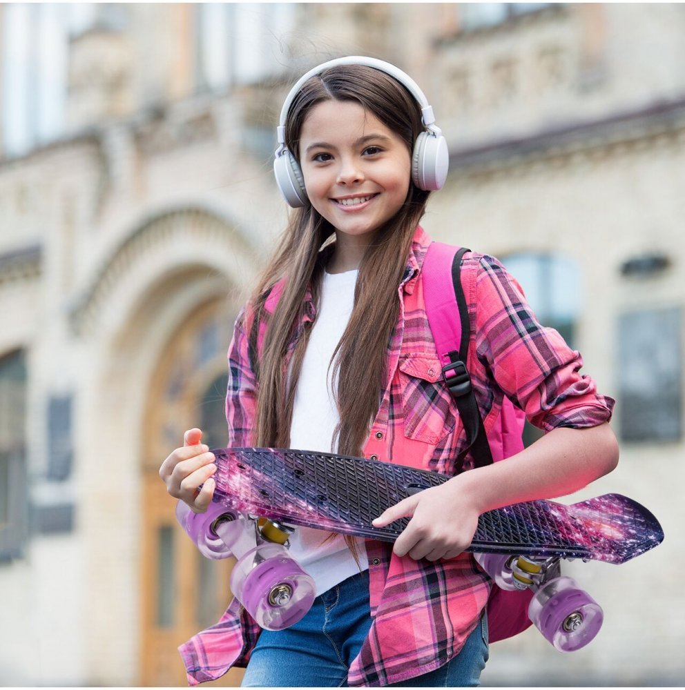 Skateboard pentru copii Malplay Space Colors, roti din PU dotate cu LED-uri RGB, dimensiune 56 x 15 cm – imaginea 5