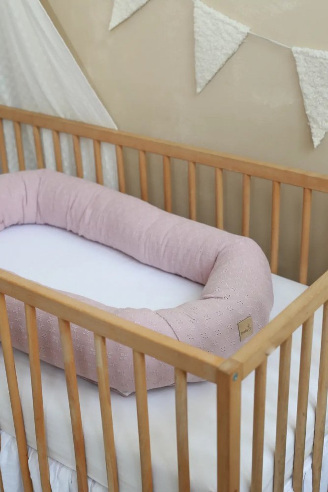 Suport de dormit babynest 2 in 1 bara protectie patut premium bumbac brodat roz by BabyLy 85×50 cm – imaginea 5