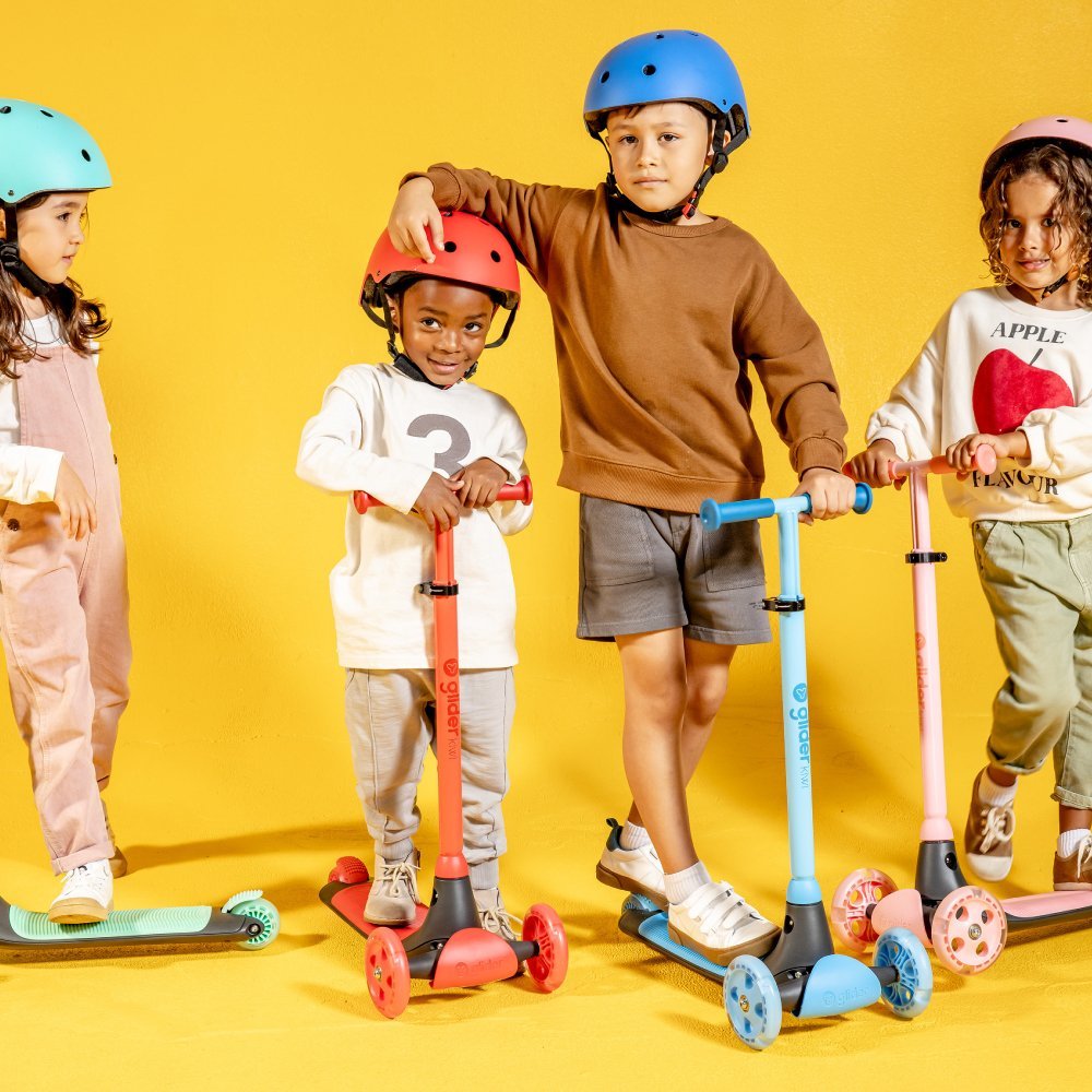 Trotineta cu 3 roti Yvolution Y Glider kiwi pink, roti Led, ghidon reglabil, greutate admisa 50 kg – imaginea 6