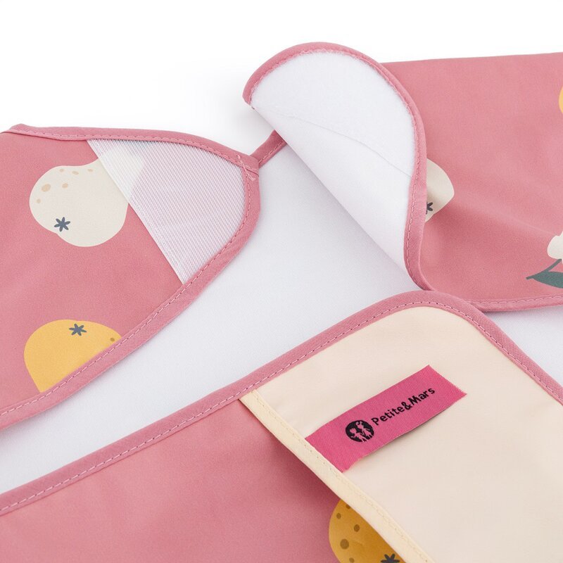 Baveta impermeabila PetiteMars cu maneci lungi 38×42 cm 24 luni+ Pink Pears – imaginea 3