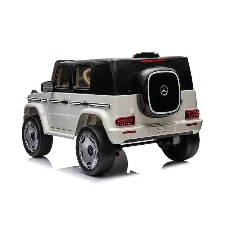 Masinuta electrica pentru copii Mercedes Benz EQG White 110w cu echipare premium,acumulator 12V9Ah,roti eva,scaun piele perforata,telecomanda 2.4G,deschidere usi,lumini led,baterie detasabila,oglinzi retrovizoare cu lumini