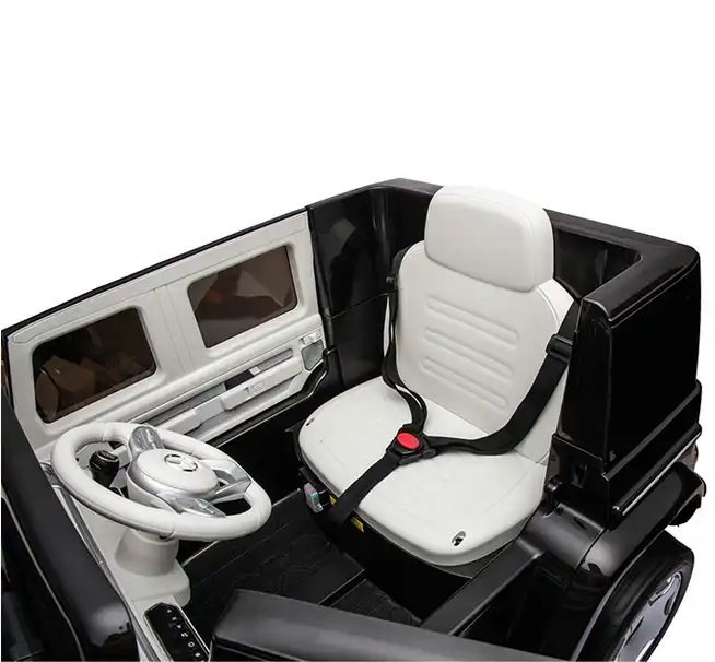 Masinuta electrica pentru copii Mercedes Benz EQG White 110w cu echipare premium,acumulator 12V9Ah,roti eva,scaun piele perforata,telecomanda 2.4G,deschidere usi,lumini led,baterie detasabila,oglinzi retrovizoare cu lumini – imaginea 3