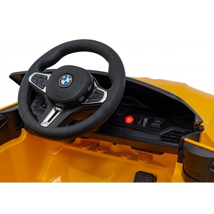 Masinuta electrica pentru copii BMW M4 galben70W cu telecomanda, amortizoare, lumini, panou audio, scaun piele si roti din spuma Eva – imaginea 7