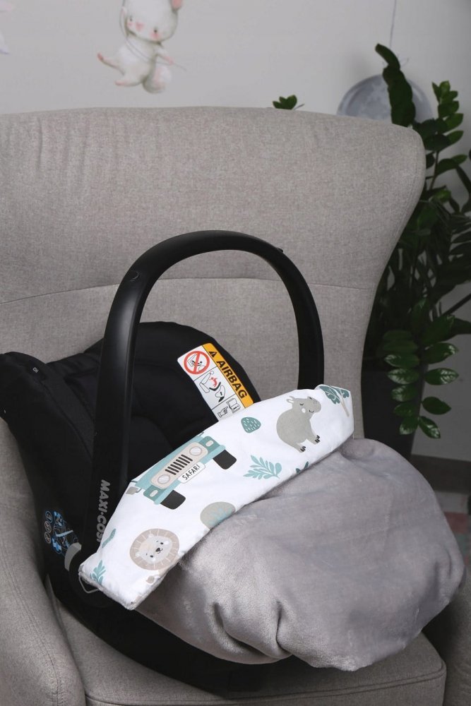 Paturica pentru copii BabyMam Safari realizata cu doua fete din bumbac si din plus pufos, dimensiune 75 x 50 cm – imaginea 4